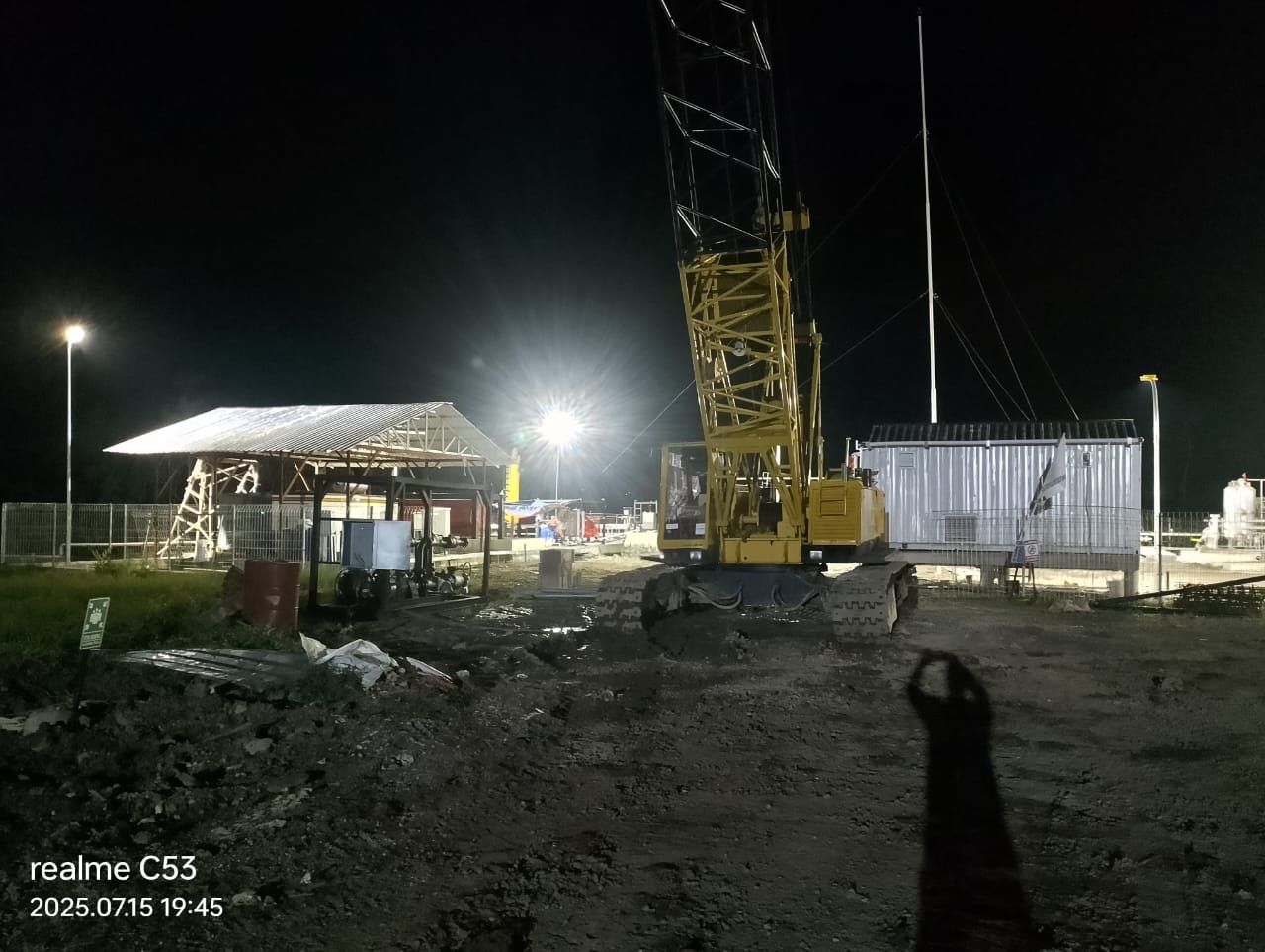 Logistik Alat Berat dan Kesiapan Infrastruktur Lapangan Malam Hari